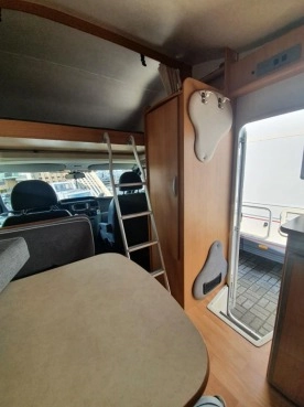                         Ford Transit Rimor Katamarano 3 - zdjęcie 8
                        