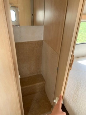                         Przyczepa kempingowa Sterckeman 480 rok 2005 stan BDB. DMC 1060 kg - zdjęcie 13
                        