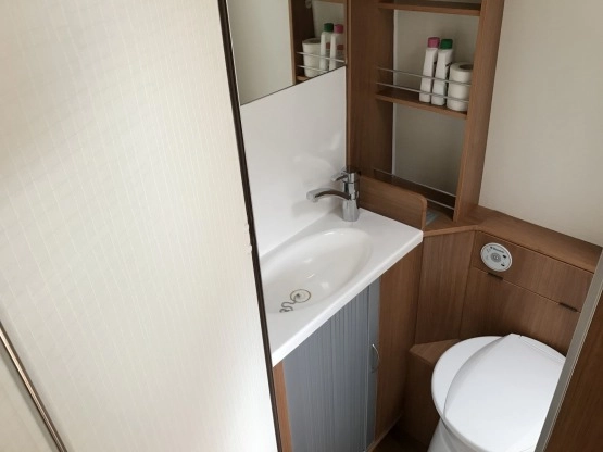                         Kamper zintegrowany Peugeot Boxer - zdjęcie 18
                        