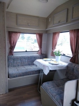                         Przyczepa kempingowa Sprite Alpine XL 3 osobowa Nowy przedsionek - zdjęcie 10
                        