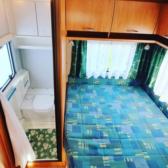                         Knaus Eifelland 4-5 osobowa. Garażowana, 1 właściciel, idealna - zdjęcie 3
                        