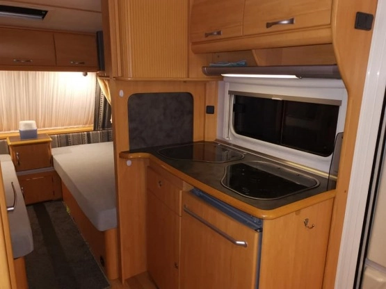                         Przyczepa kempingowa LMC 5-cioosobowa - zdjęcie 10
                        