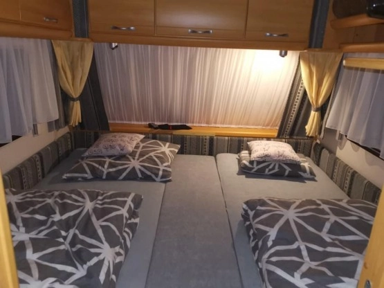                         Przyczepa kempingowa LMC 5-cioosobowa - zdjęcie 4
                        