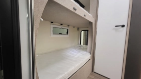                         McLouis Glamys 322 - 7-osobowa alkowa / Automat / 699 cm / Nowy - zdjęcie 9
                        