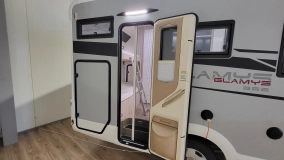                         McLouis Glamys 322 - 7-osobowa alkowa / Automat / 699 cm / Nowy - zdjęcie 8
                        