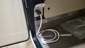                         McLouis MC4 381 - 4 osobowa półintegra / Automat / 745 cm / Face2Face / Łóżko Królewskie / Zimowy / Aktywny tempomat  - zdjęcie 7
                        