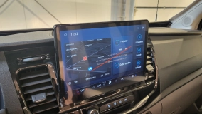                         McLouis MC4 381 - 4 osobowa półintegra / Automat / 745 cm / Face2Face / Łóżko Królewskie / Zimowy / Aktywny tempomat  - zdjęcie 13
                        