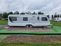                         Przyczepa kempingowa Knaus Südwind Silver Selection 750 - zdjęcie 1
                        