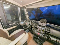                         Pełna integra Bavaria Pilote i700 - zdjęcie 5
                        