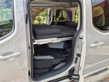                         wkład kamperowy + namiot na tylną klapę i markiza boczna  - zdjęcie 3
                        