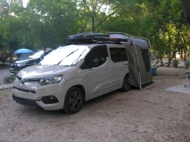                         wkład kamperowy + namiot na tylną klapę i markiza boczna  - zdjęcie 1
                        