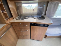                         Sprzedam przyczepę campingową Fendt Topas 520 - zdjęcie 11
                        