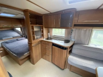                         Sprzedam przyczepę campingową Fendt Topas 520 - zdjęcie 3
                        