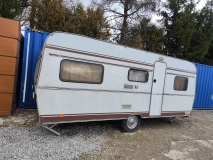                         Przyczepa kempingowa Fendt 525 – 1981 r. – duża, klasyczna - zdjęcie 2
                        