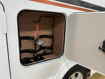                         Weinsberg Mercedes CaraSuite 640 MED Automat 4 os. 3.5t  Full Opcja  - zdjęcie 16
                        