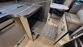                         2026 McLouis NEVIS 879 - 5 osobowy / 2.2 180 KM Automat / Łóżko królewskie / Najbogatsza wersja - zdjęcie 11
                        