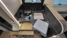                         2026 McLouis NEVIS 879 - 5 osobowy / 2.2 180 KM Automat / Łóżko królewskie / Najbogatsza wersja - zdjęcie 10
                        