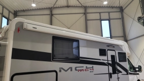                         2026 McLouis MC4 381 - 4 osobowa półintegra / Automat / 745 cm / Face2Face / Łóżko Królewskie / Zimowy / Aktywny tempomat  - zdjęcie 5
                        