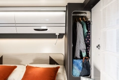                         2026 McLouis MC4 381 - 4 osobowa półintegra / Automat / 745 cm / Face2Face / Łóżko Królewskie / Zimowy / Aktywny tempomat  - zdjęcie 19
                        