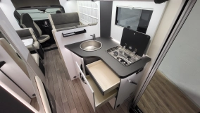                         2026 McLouis Glamys 322 - 7-osobowa alkowa / Automat / 699 cm / Nowy - zdjęcie 17
                        