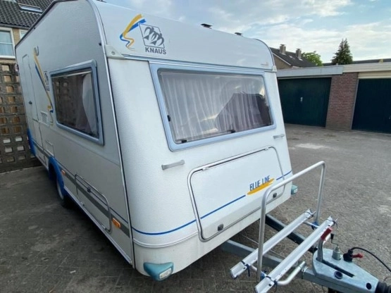                         Knaus Blue-line 400 1999 r. - zdjęcie 1
                        