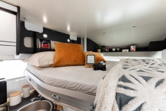                         2026 McLouis MC4 379 - 5 osobowa półintegra / Łóżko królewskie / Ford Transit / NOWY  - zdjęcie 6
                        