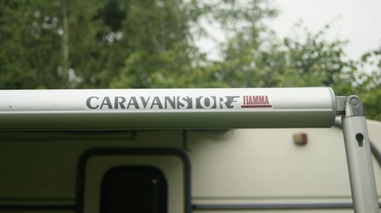                         Przyczepa kempingowa 2-3 osobo po remoncie - mover, 2 przedsionki, markiza, tv, wbudowany zbiornik - zdjęcie 2
                        