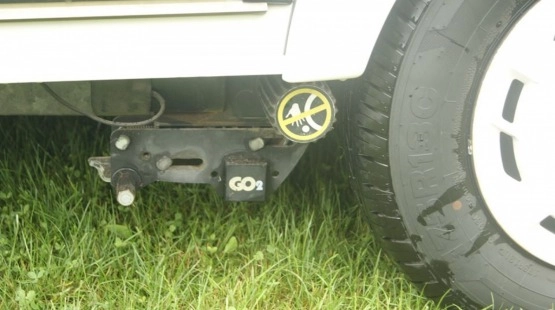                         Przyczepa kempingowa 2-3 osobo po remoncie - mover, 2 przedsionki, markiza, tv, wbudowany zbiornik - zdjęcie 4
                        