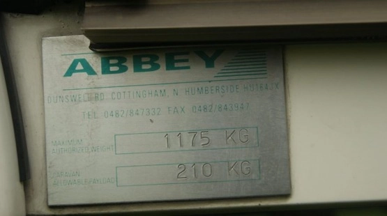                         Przyczepa kempingowa 2-3 osobo po remoncie - mover, 2 przedsionki, markiza, tv, wbudowany zbiornik - zdjęcie 8
                        