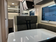                         2026 McLouis MC4 360 - 5 osobowy / 699 cm / Łóżko poprzeczne / Nowy - zdjęcie 18
                        