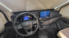                         2026 McLouis MC4 379 - 5 osobowa półintegra / Łóżko królewskie / Ford Transit / NOWY  - zdjęcie 9
                        