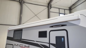                         2026 McLouis MC4 379 - 5 osobowa półintegra / Łóżko królewskie / Ford Transit / NOWY  - zdjęcie 5
                        