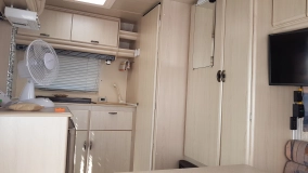                         Przyczepa Kempingowa + Przedsionek zimowy sucha 620kg caravelair bamba - zdjęcie 1
                        