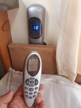                         Przyczepa Hobby 560 FT - zdjęcie 15
                        