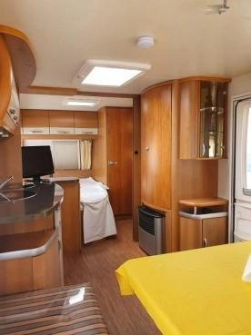                         Przyczepa Hobby 560 FT - zdjęcie 19
                        