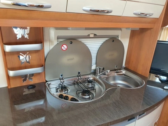                         Przyczepa Hobby 560 FT - zdjęcie 6
                        