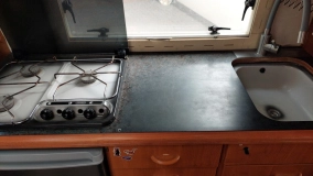                         Kamper Hobby 650 / Peugot boxer 2.5TD - zdjęcie 8
                        