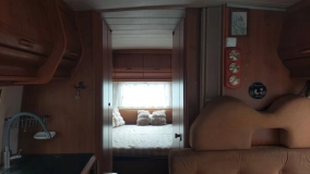                         Kamper Hobby 650 / Peugot boxer 2.5TD - zdjęcie 13
                        