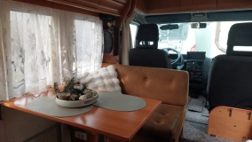                         Kamper Hobby 650 / Peugot boxer 2.5TD - zdjęcie 11
                        