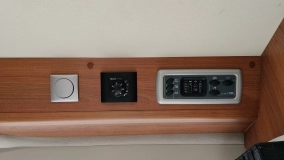                         Kamper Citroen VanTourer - zdjęcie 15
                        