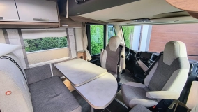                         Kamper Knaus Live 700 MEG 2024 Automat Full Opcja - zdjęcie 10
                        