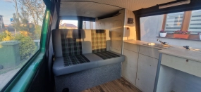                         Sprzedam Volkswagen T4, - 2,4 d, 1994 z zabudową kamperową. - zdjęcie 8
                        