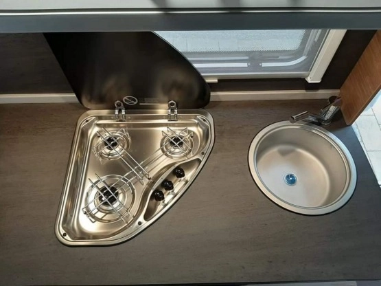                         Przyczepa kempingowa Weinsberg - zdjęcie 11
                        