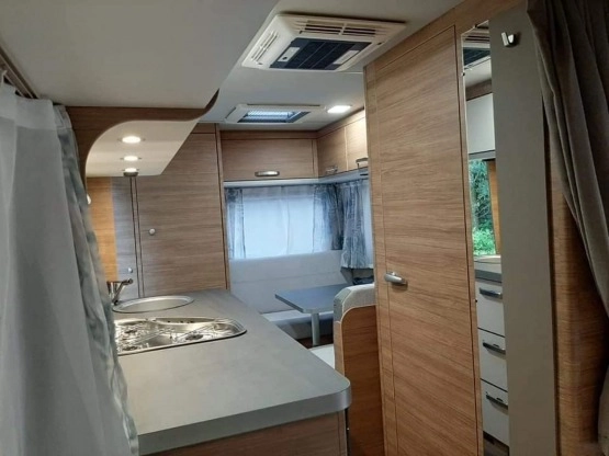                         Przyczepa kempingowa Weinsberg - zdjęcie 24
                        