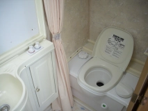                         Przyczepa Elddis 380-2 - zdjęcie 9
                        