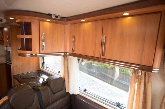                         Kamper Hymer B 614 CL 2010 I właściciel - zdjęcie 13
                        