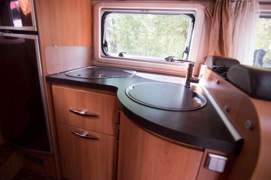                         Kamper Hymer B 614 CL 2010 I właściciel - zdjęcie 14
                        