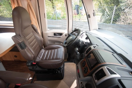                         Kamper Hymer B 614 CL 2010 I właściciel - zdjęcie 18
                        