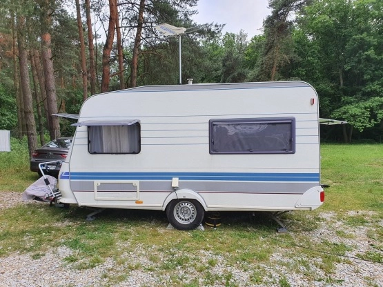                         Przyczepa kempingowa Hobby 4-5 osobowa,niskie DMC,stan idealny, bezwypadkowa, sucha! ciepła woda, namiot, własny akumulator!! - zdjęcie 11
                        