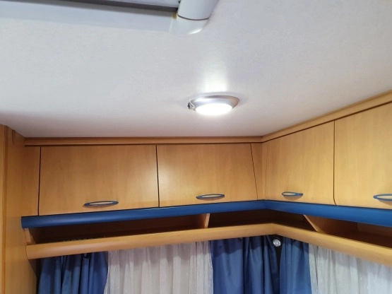                         Przyczepa kempingowa Hobby 4-5 osobowa,niskie DMC,stan idealny, bezwypadkowa, sucha! ciepła woda, namiot, własny akumulator!! - zdjęcie 15
                        